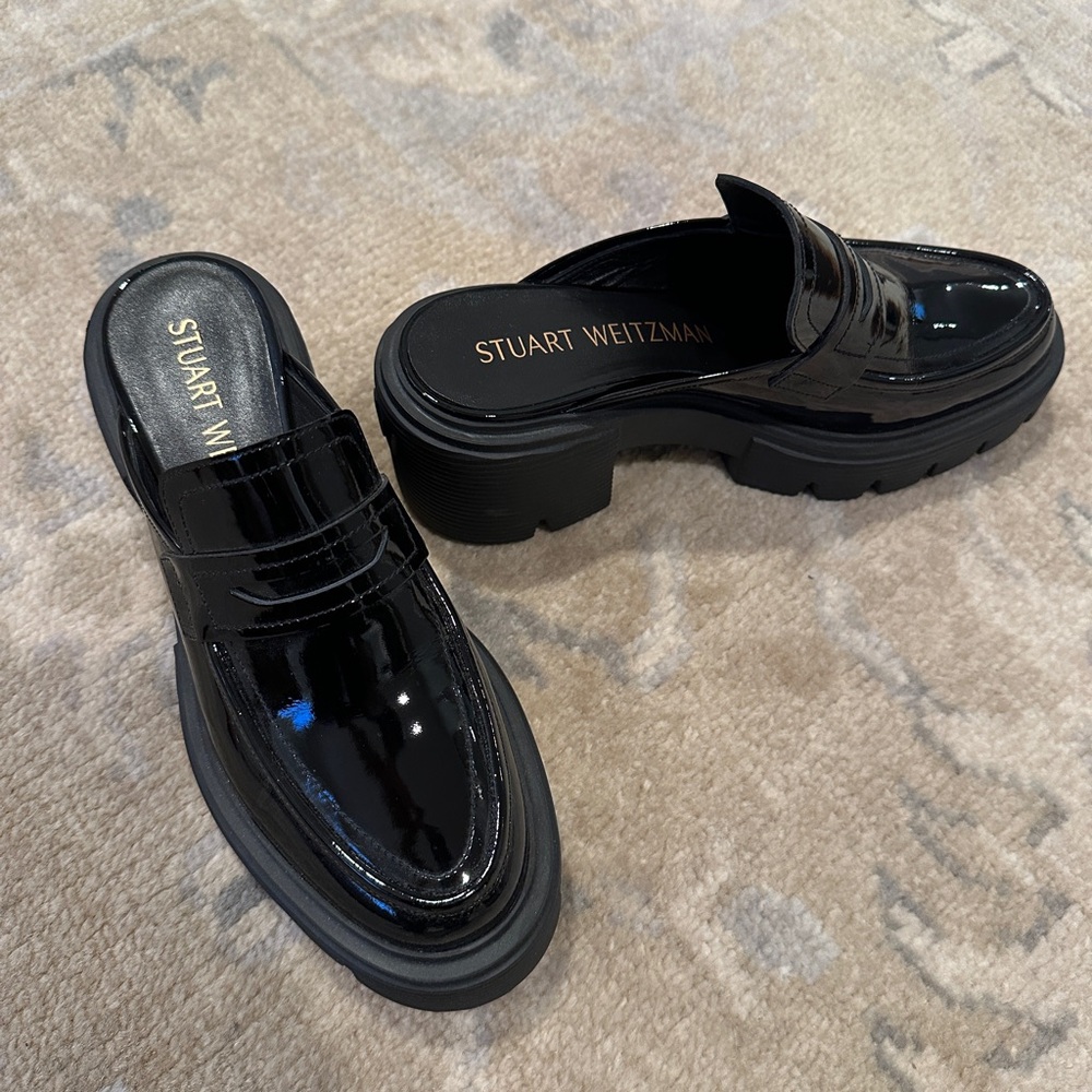 Stuart Weitzman Soho Mule - NWOT - black patent - size 7